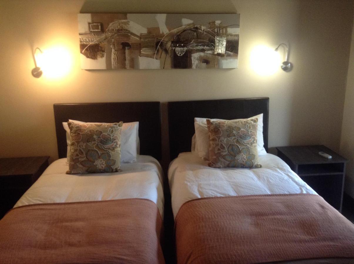 Jock Of The Bushveld Hotel บาร์เบอร์ตัน ภายนอก รูปภาพ