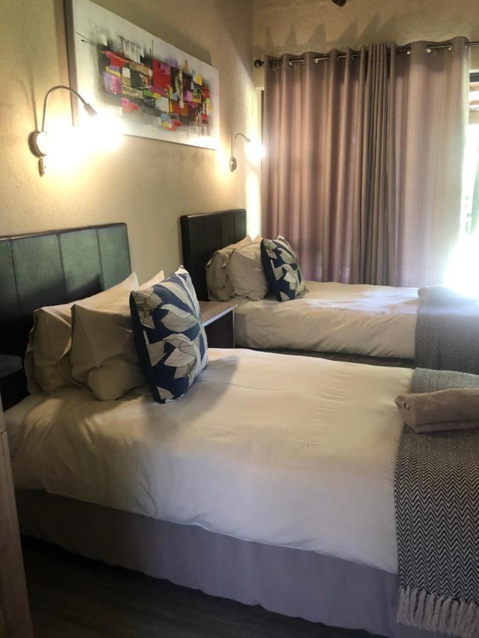 Jock Of The Bushveld Hotel บาร์เบอร์ตัน ภายนอก รูปภาพ